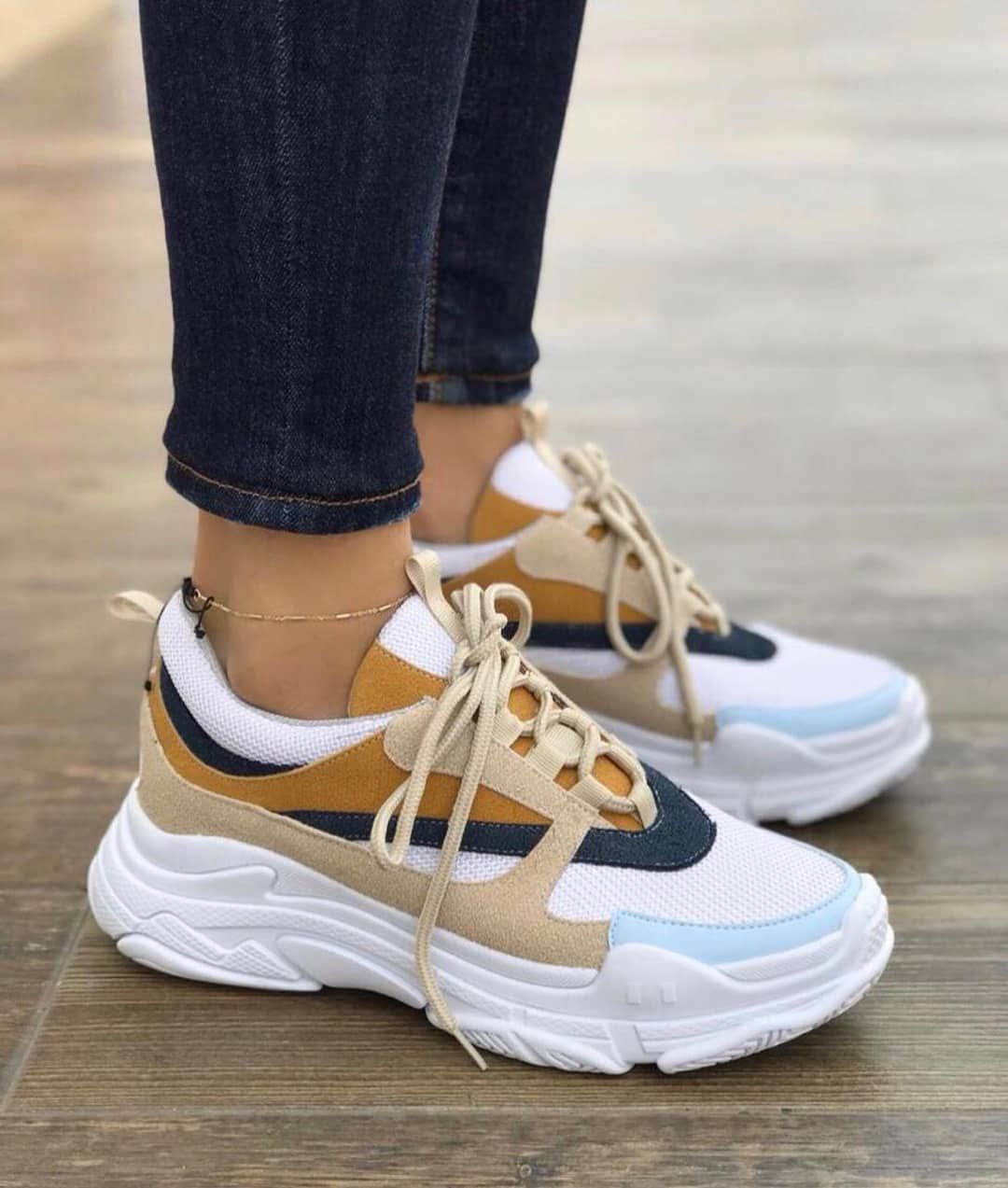 Tenis