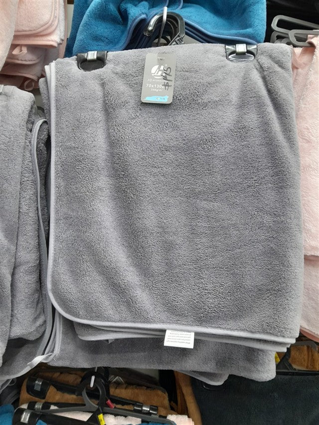 TOALLA 70 X 130 CM V/COLORES